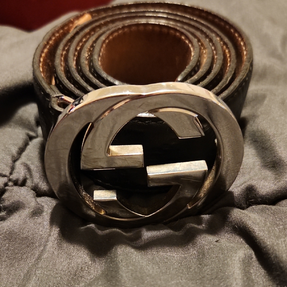 Gucci Black Leather GG Logo Belt Silver Buckle 90/36